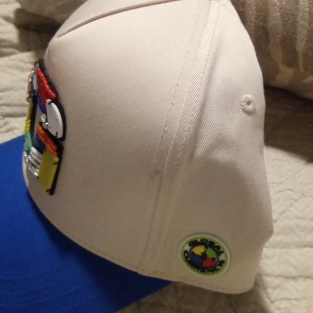 Global Currence Cap - Picture 2 of 4